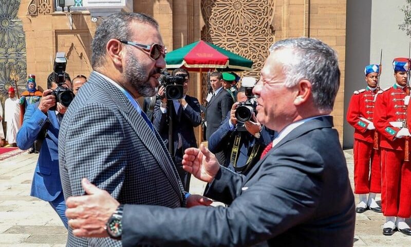 الملك يشيد بعلاقات الأخوة مع الأردن
