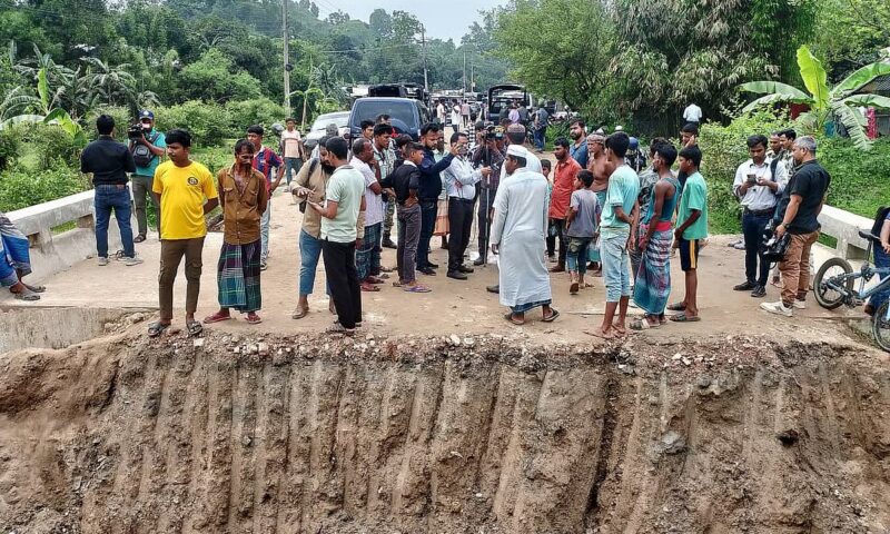 Criminals demolish RAB camp wall with Bulldozers, cut off roads