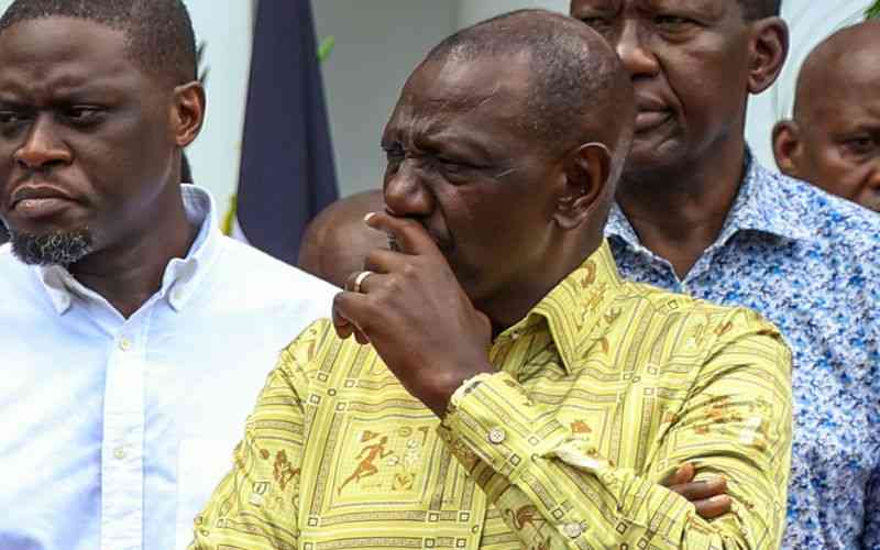 Ruto’s security on the spot after man walks onto stage during Coast rally