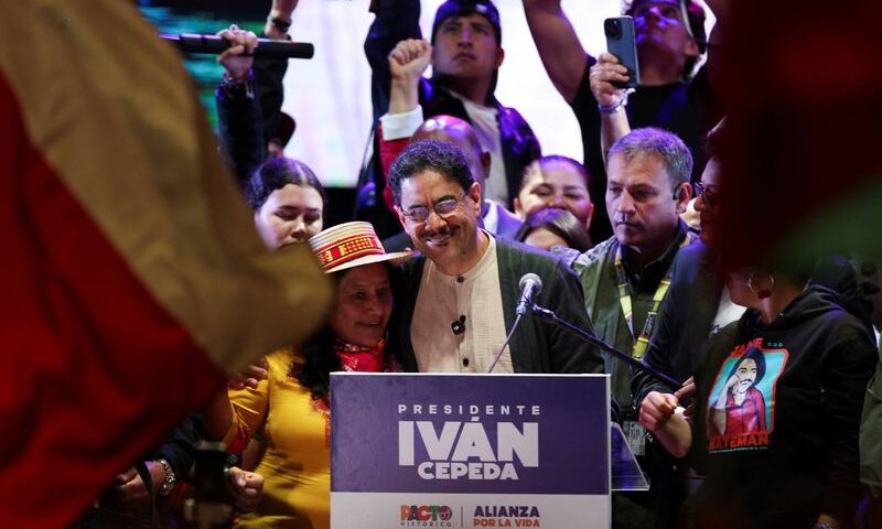 Colombian presidential candidates wrap up campaigns with big rallies
