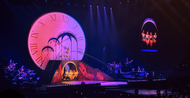 Laufey brings whimsical energy to Manila with ‘A Matter of Time Tour’