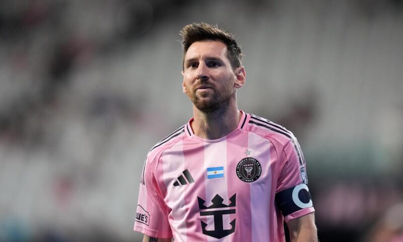 Lionel Messi exits MLS game in injury scare ahead of World Cup