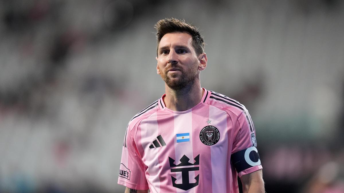 Lionel Messi exits MLS game in injury scare ahead of World Cup