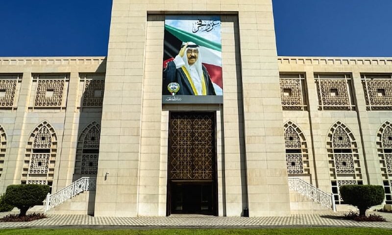 الكويت: هجمات إيران “تصعيد خطير”