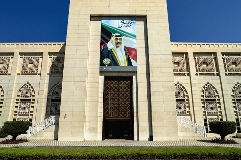 الكويت: هجمات إيران “تصعيد خطير”