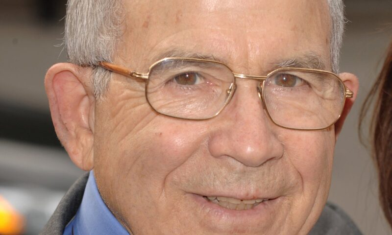 Newspaper publisher and former AP board chairman Donald Newhouse dies at 96