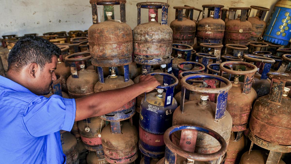 India’s LPG consumption slides 16% in April amid West Asia conflict