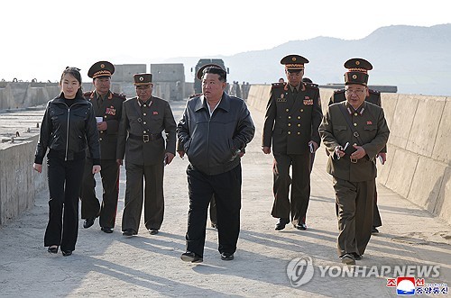 (LEAD) N. Korea tests new lightweight missile launcher, tactical cruise missiles under Kim’s watch: KCNA