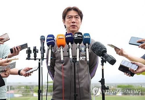 Nat’l football head coach ‘surprised’ by KFA chief’s resignation offer