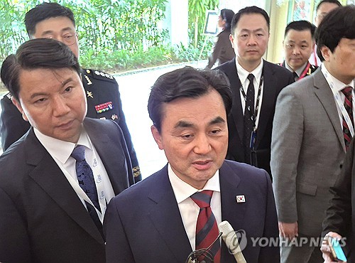 S. Korea discussed bilateral military logistics support pact with Japan: defense minister