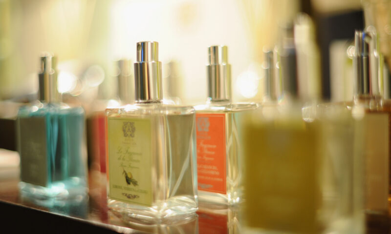 Police charge 4 people after fragrances stolen across Hamilton