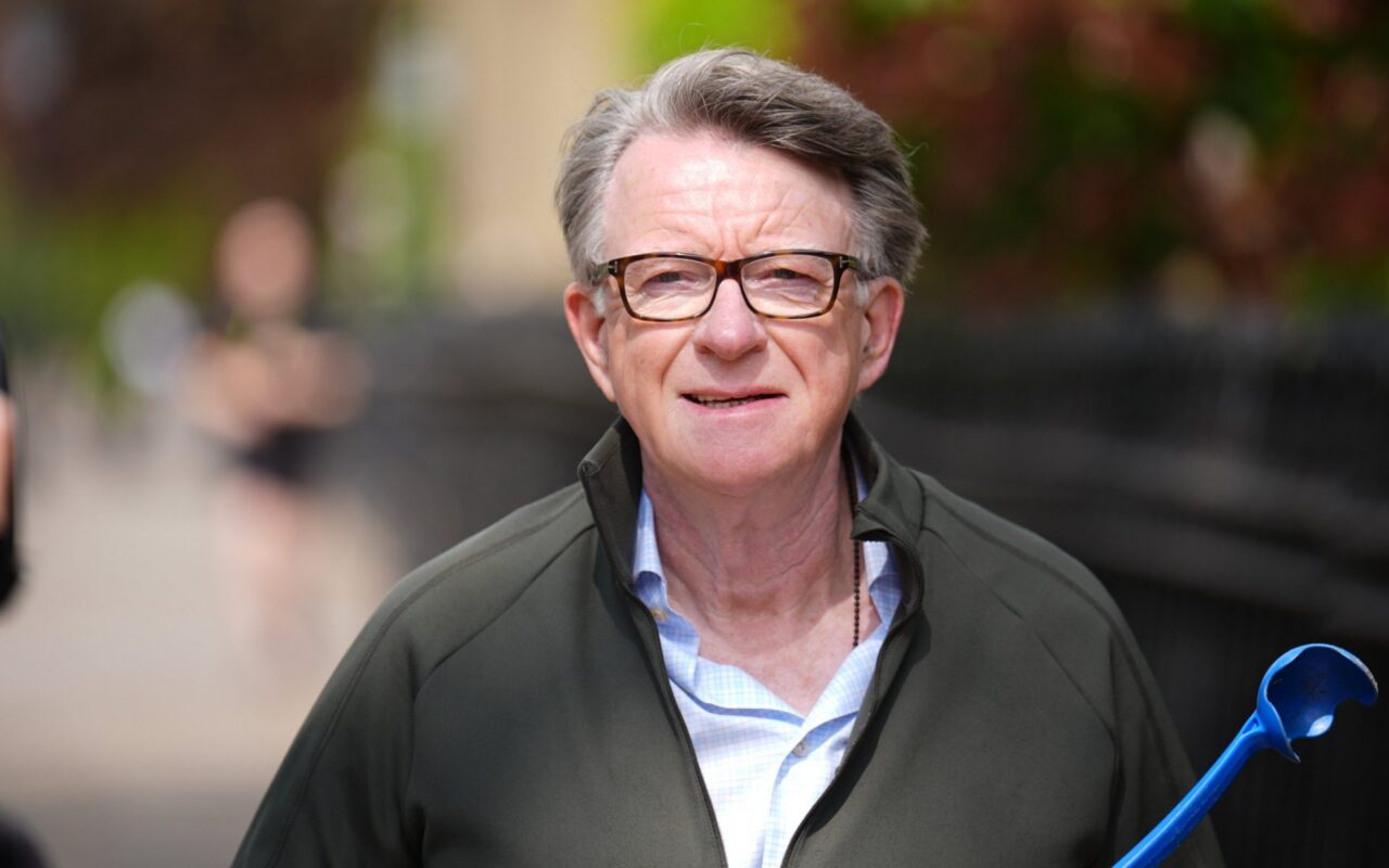 ‘Embarrassing’ texts to reveal ministers ‘sucked up’ to Mandelson