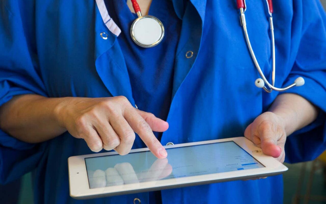 Backlash builds over NHS plan to hide source code from AI hacking risk
