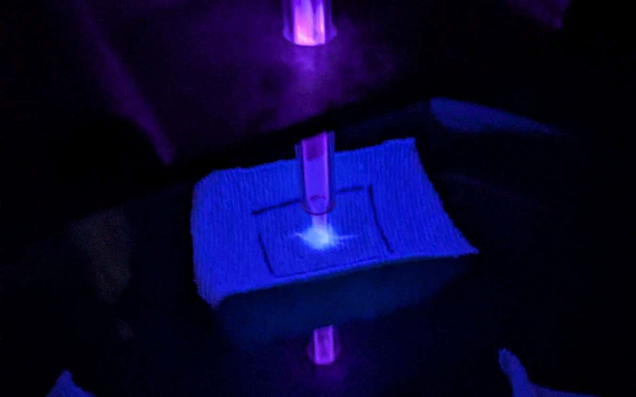 Mars astronauts may do laundry by blasting clothes with a plasma beam