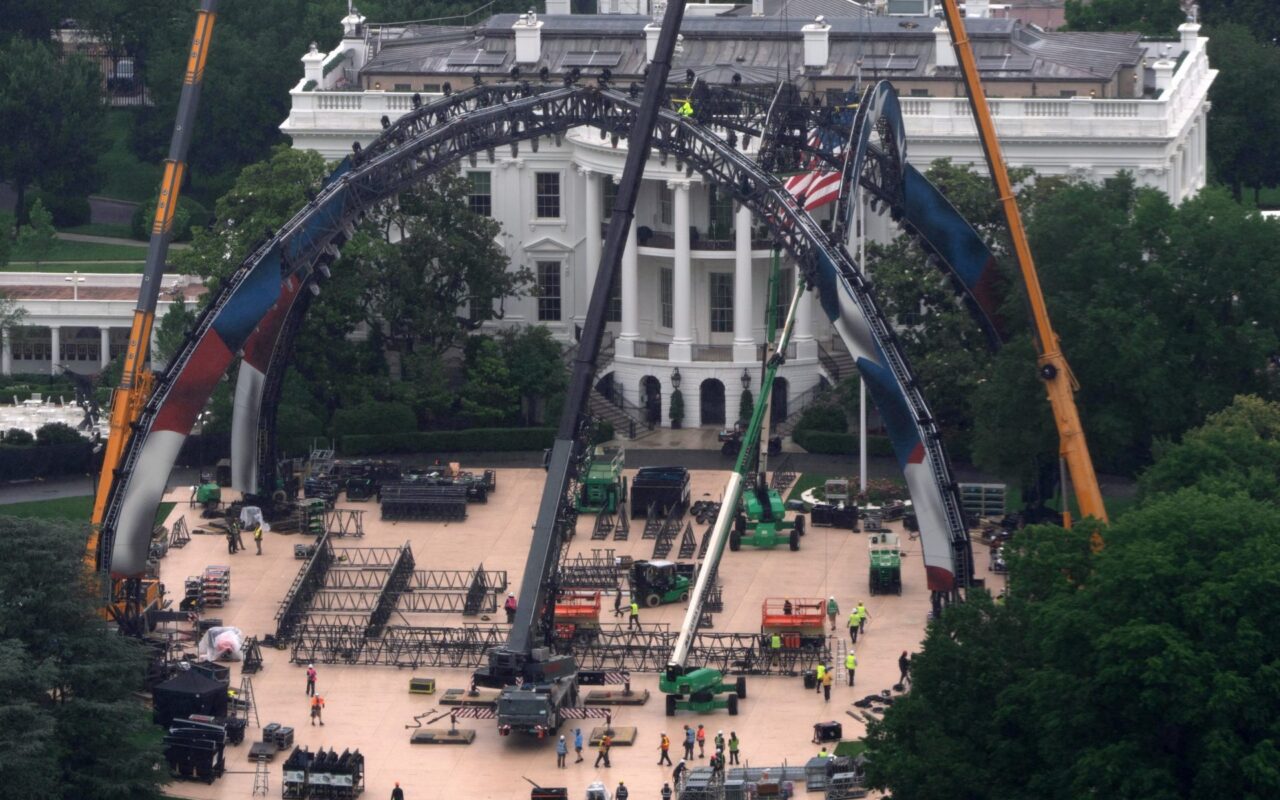 The White House pictures that show how the rest of Trump’s presidency will play out