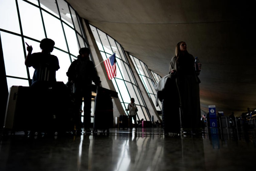 Pregnant woman from Ghana detained with child at Dulles Airport, ACLU says