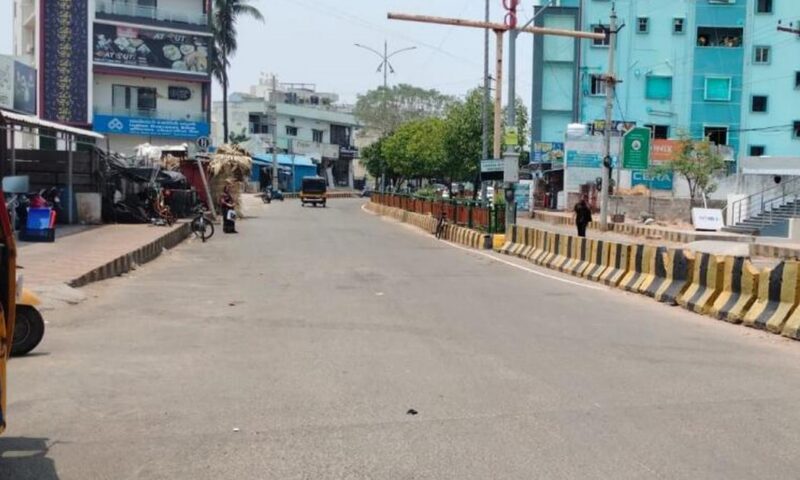 Vizianagaram wears deserted look in heatwave; Collector advises staying indoors