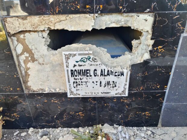 Police eye theft in vandalism of slain ex-Aparri vice mayor’s tomb