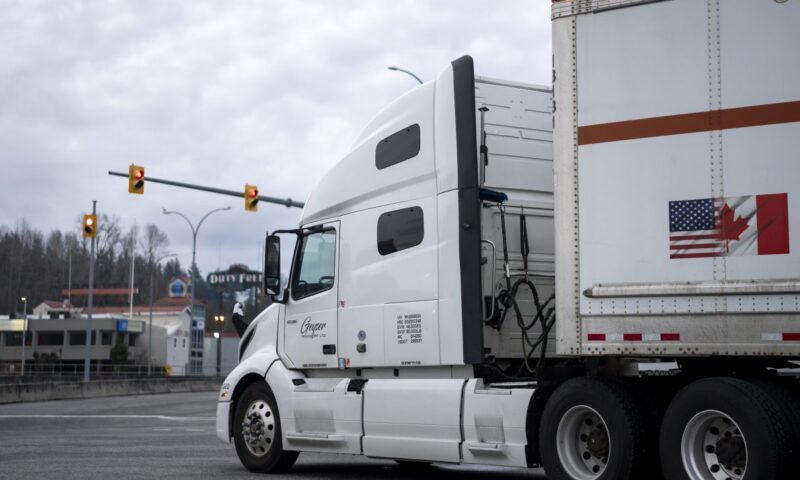 B.C. to become 1st in Canada to require commercial trucks have dashcams