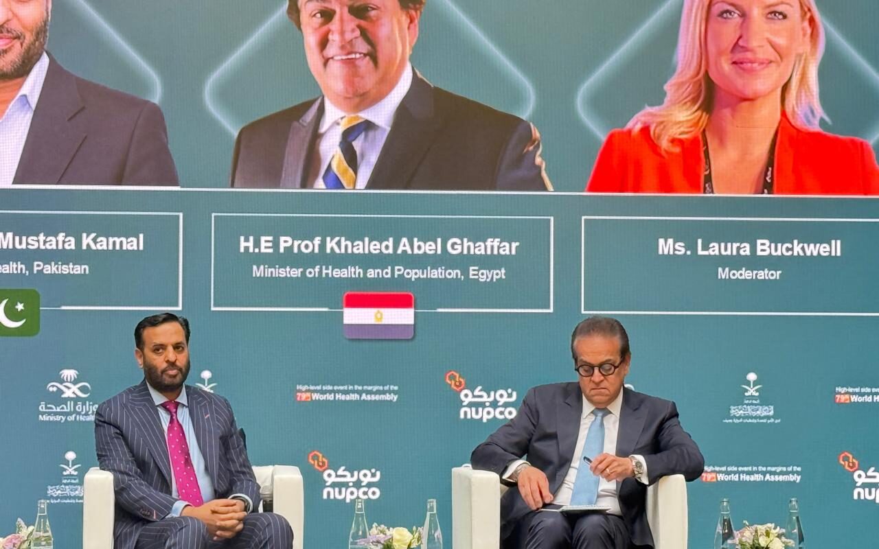 Egypt health minister calls for stronger local drug manufacturing