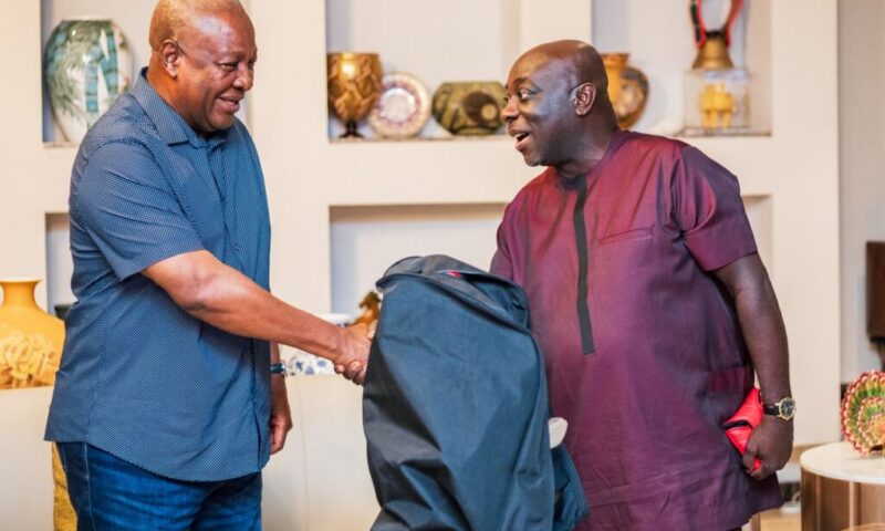John Mahama receives customized set of golf clubs ahead of 2026 Head of State Invitational Tournament