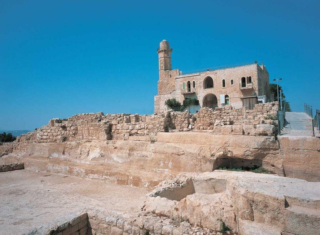 الاحتلال يصادر مسجد النبي صموئيل ومحيطه شمال القدس المحتلة