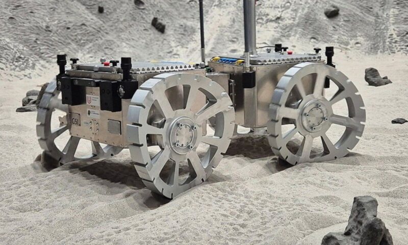 Watch this bio-inspired Mars rover concept ‘swim’ through sand on curved wheels (video)