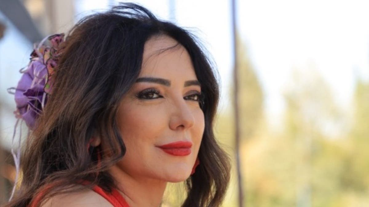 أمل عرفة تفاجئ محبيها بالانتقال للغناء.. تكريماً لوالدها 