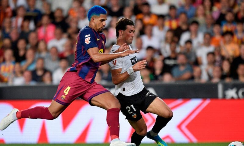 برشلونة ينهي موسمه بالخسارة أمام فالنسيا