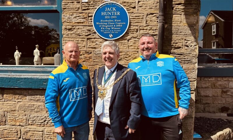 New blue plaque unveiled for first working class captain of England