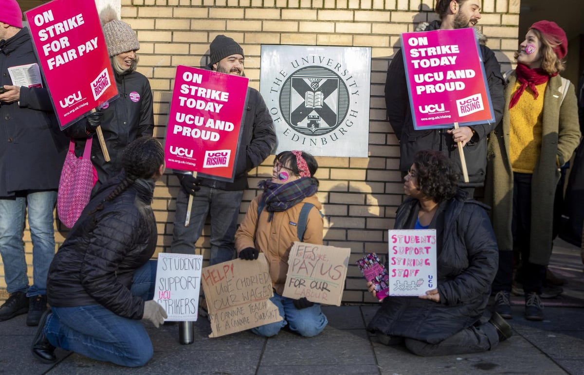 UK’s oldest literary prize to be awarded in defiance of university marking boycott