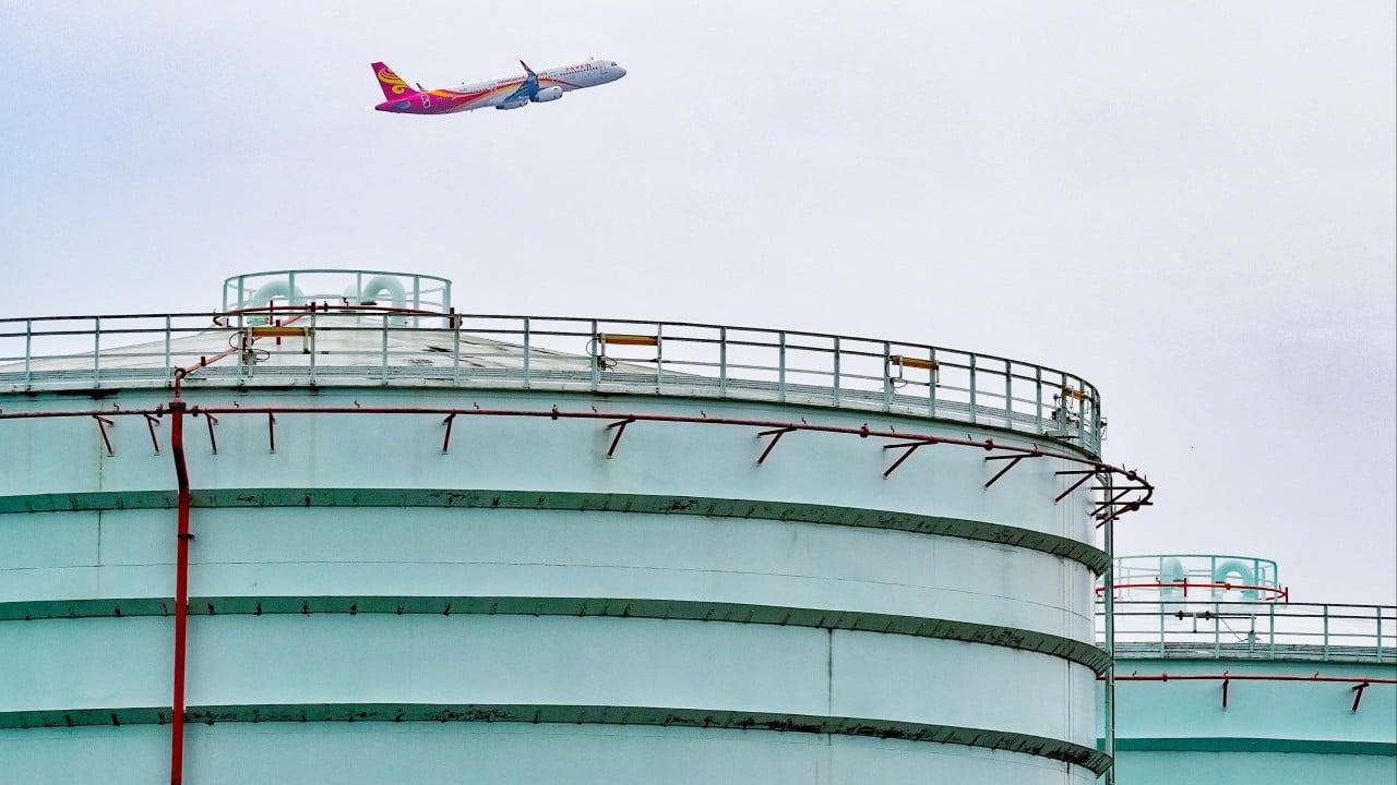 Hong Kong airport set for volume shift after flights rejigged amid fuel crisis