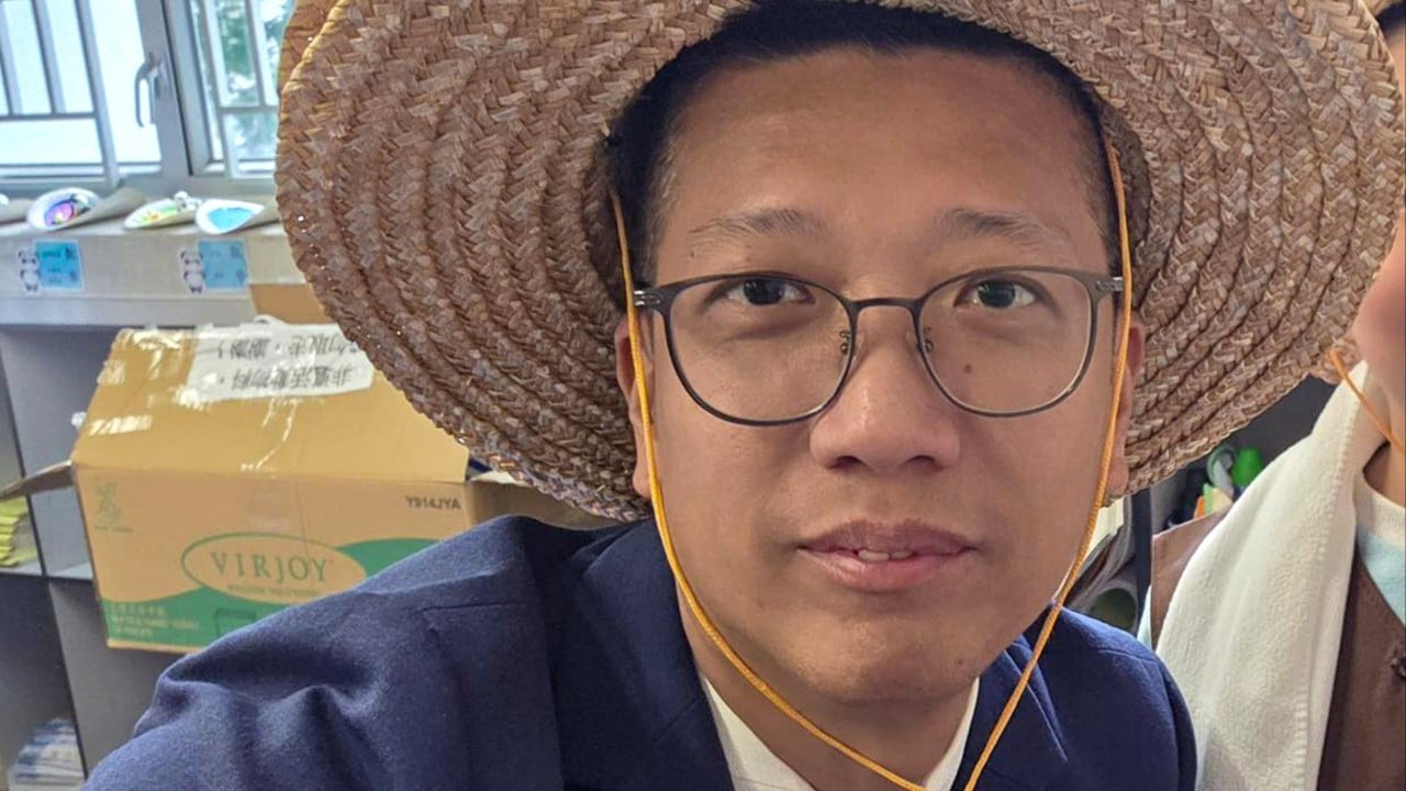 Hong Kong school to investigate potty-mouthed principal before deciding on action