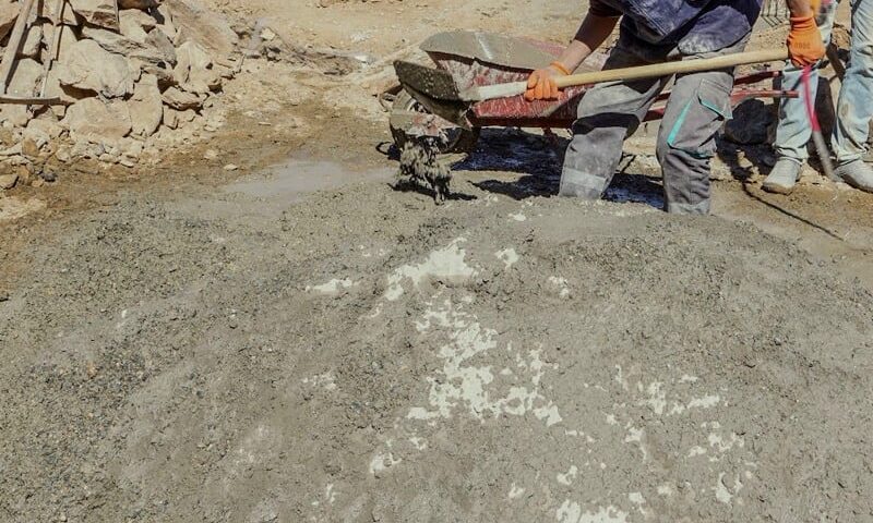 الاقتصاد المغربي يستفيد من انتعاش قطاع الفلاحة وعودة دينامية الإسمنت