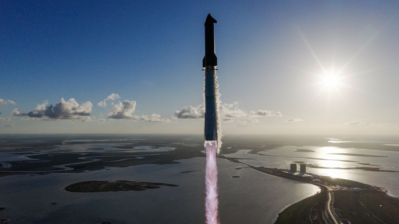 How to watch SpaceX launch its 1st Starship V3 megarocket today