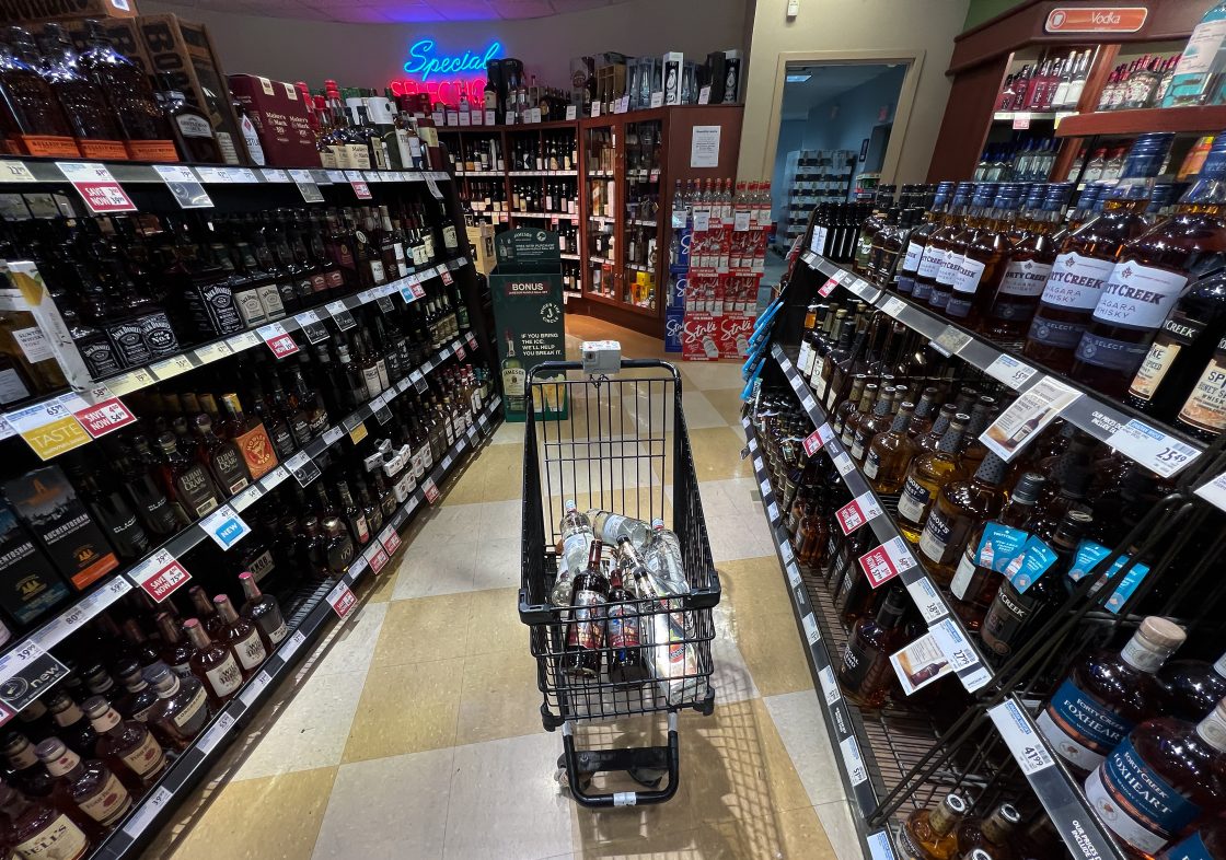 Ottawa may miss its own direct-to-consumer alcohol sales deadline: CFIB
