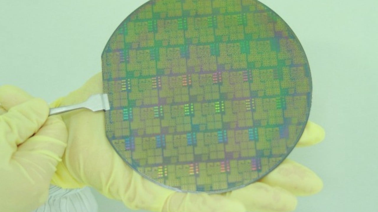 Huawei and scientists build 2D parallel computing chip that rewrites Moore’s Law