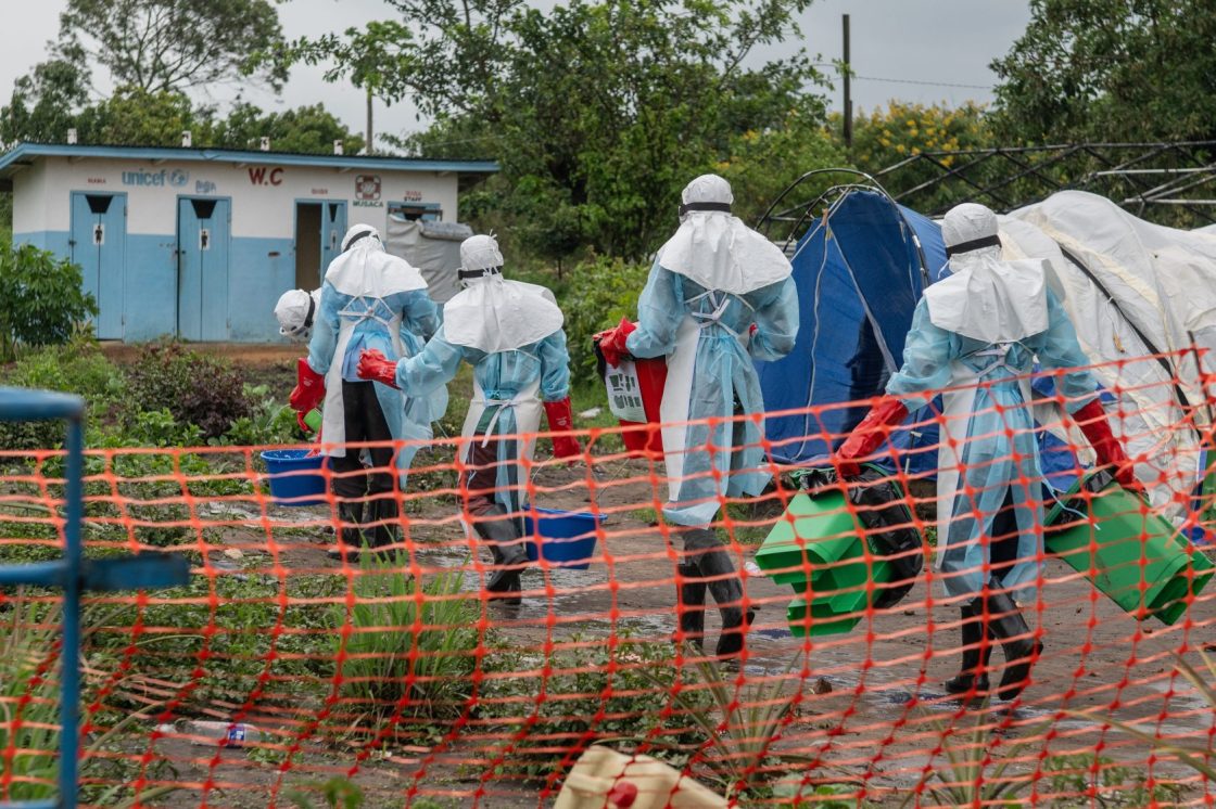 Gunmen attack Congo hospital treating Ebola patients over relatives’ bodies