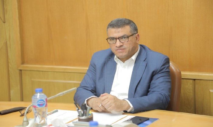 محافظ قنا يستعرض مشروعات الخطة الاستثمارية ويوجه برفع درجة الاستعداد لمواجهة ارتفاع مناسيب النيل