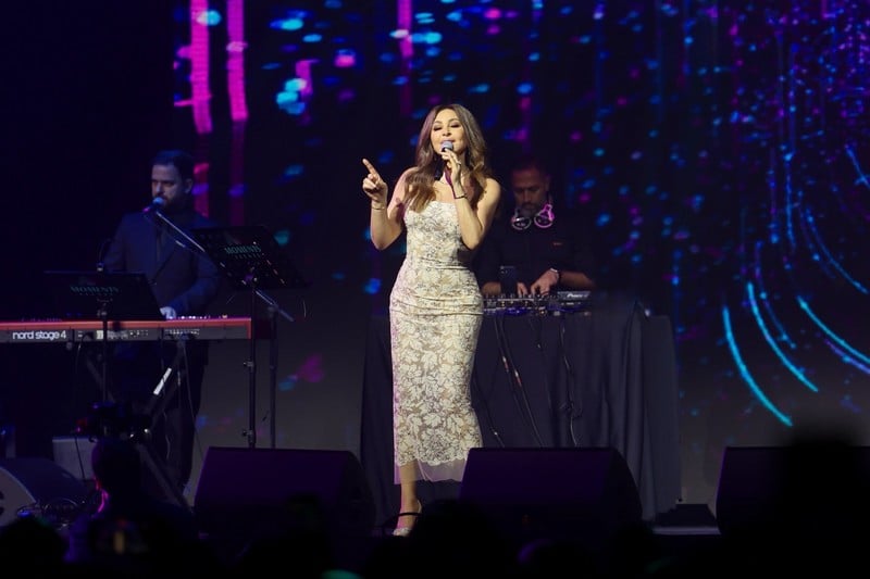 إليسا تغني في المسرح الملكي بالرباط