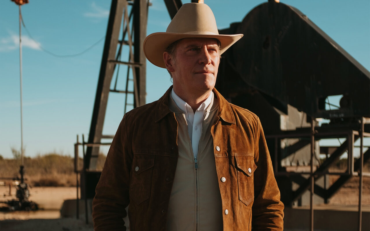 Culture warrior leads incumbent in GOP runoff for Texas oil regulator