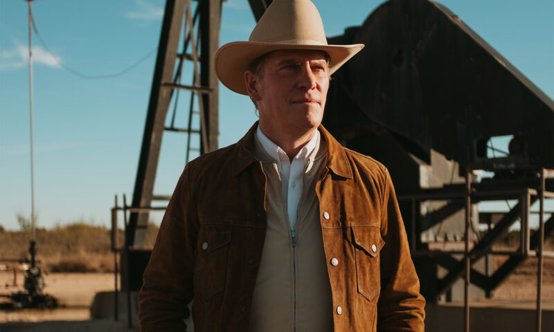 Culture warrior leads incumbent in GOP runoff for Texas oil regulator