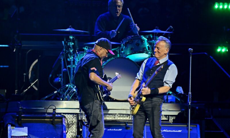 Bruce Springsteen calls out Trump, announces Maryland protest festival
