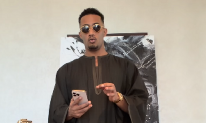 بعد أزمة “الجلباب الصعيدي”.. محمد رمضان يطلق تحدي المليون جلابية