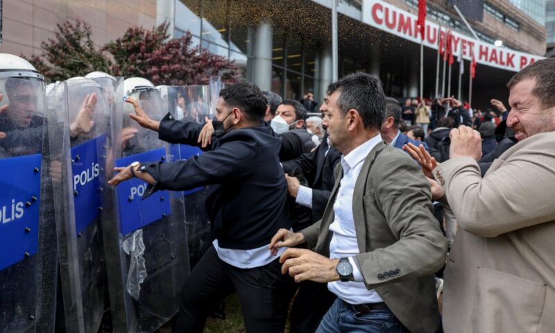 Police in Turkey force ousted opposition out of headquarters as crisis deepens