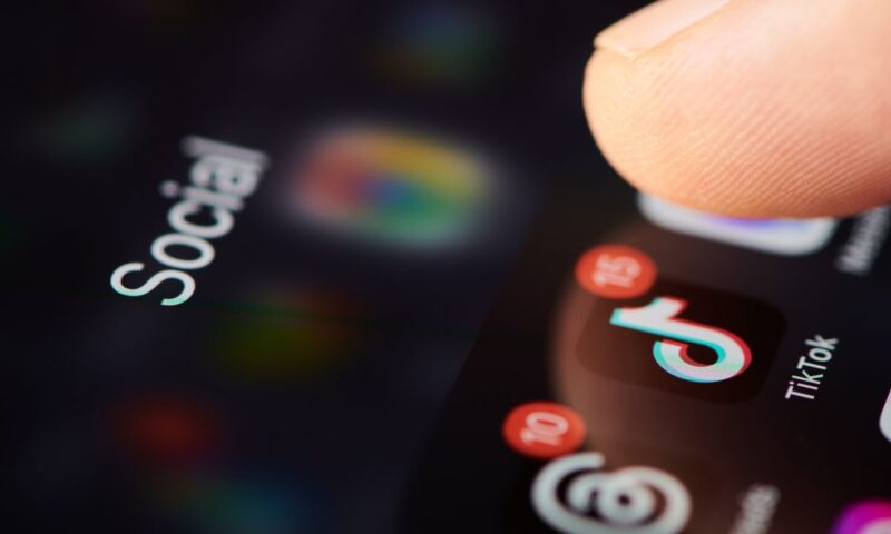 ‘Social media should be treated like tobacco’: health experts say the internet is just as bad as smoking for under-16s as UK government edges closer to introducing ban