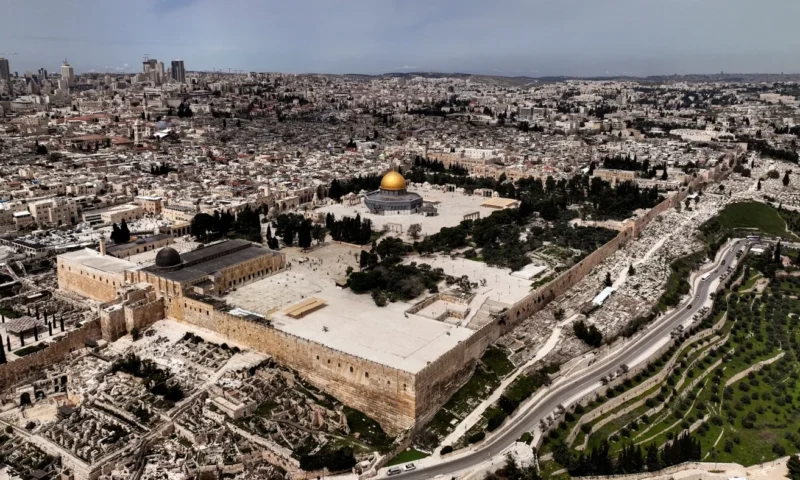 الكشف عن خطة أمريكية إسرائيلية لسحب وصاية الأردن على الأقصى واستبدالها بإدارة إسرائيلية 
