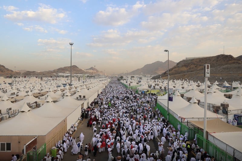 السعودية تعلن الجاهزية لتصعيد الحجاج إلى مشعر منى في “يوم التروية”