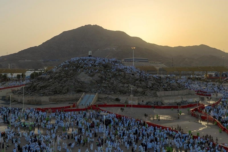 أكثر من 1.5 مليون حاج في عرفات