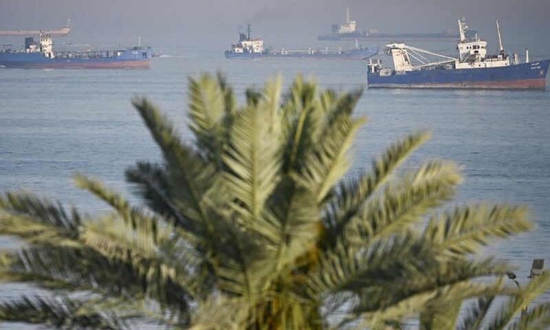 ترامب: مضيق هرمز سيبقى مفتوحا